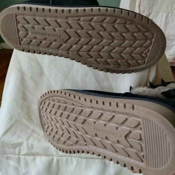 Koolaburra by UGG black bow boots, size 10 - Picture 8 of 11